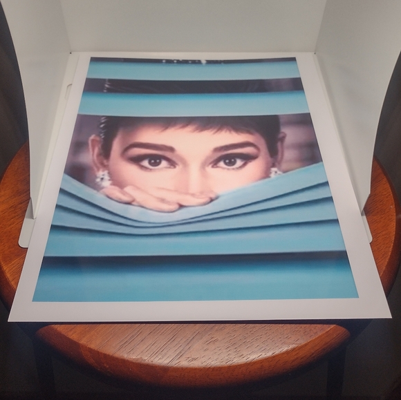AUDREY HEPBURN BREAKFAST AT TIFFANY'S 8.5x11 ULTRA PREMIUM GLOSSY REPRINT POSTER - Picture 2 of 7